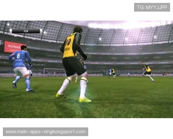 萨卡直塞助攻队友门前推射建功